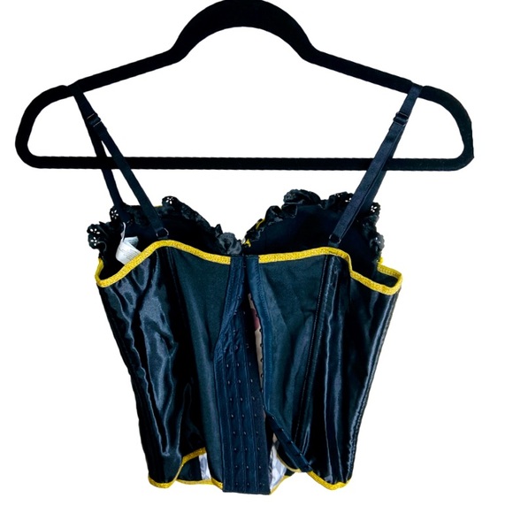 AMSCAN Red Queen Of Hearts Halloween Costume Corset Bustier Adult Size S/M - Picture 4 of 8